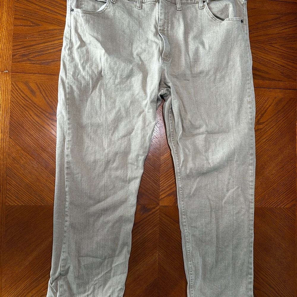 Wrangler Authentics Tan Jeans 46 x30